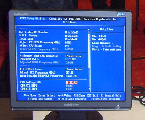 Overklokwedstrijd redacteuren 4050MHz