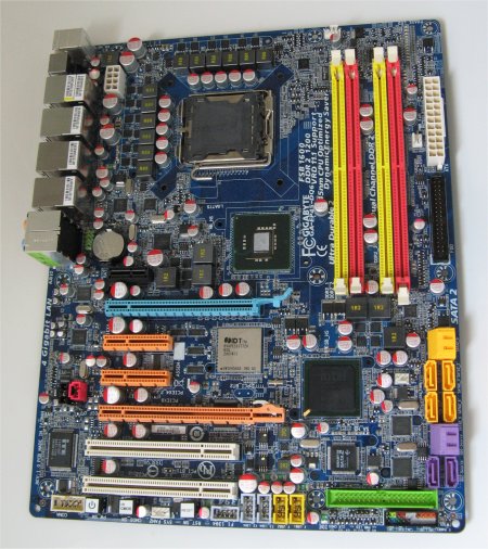 Gigabyte EP45 DQ6 zonder heatsink