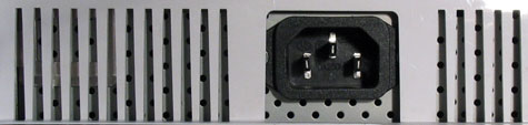 LG L206WU Stroomaansluiting