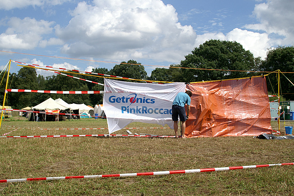 Campzone 2008 - Het waterballonvolleyveld
