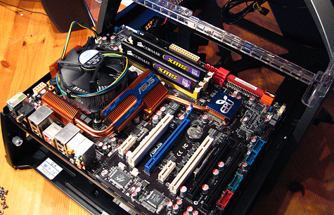 Antec Skeleton met moederbord Antec Skeleton met moederbord