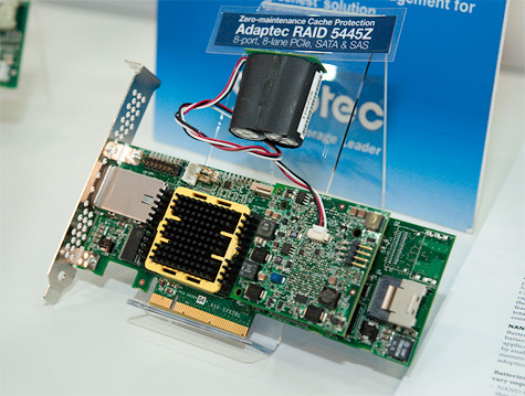 Adaptec 5445Z met Zero-maintenance Cache Protection
