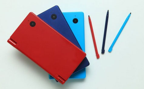 DSi in drie nieuwe kleuren