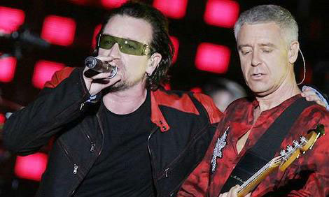 Bono en Adam Clayton van U2
