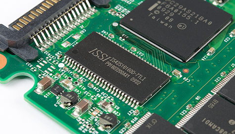 Kingston SSDNow V 40GB dram-chip