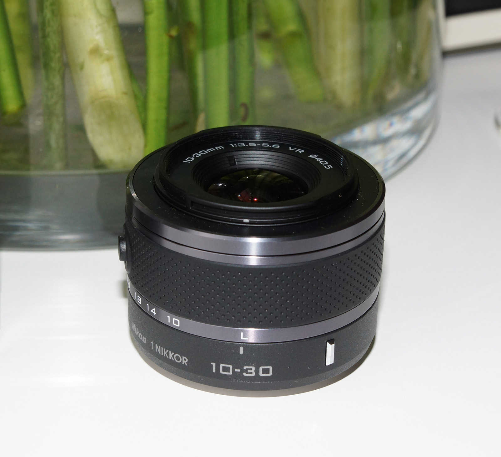 Nikon 1 V1 en J1 Lenzen Handson Tweakers