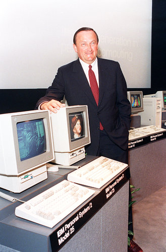 William Lowe met IBM-pc's