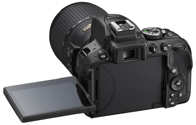 Nikon D5300 + 18-140mm f3.5-5.6 Zwart: beste prijzen, echte