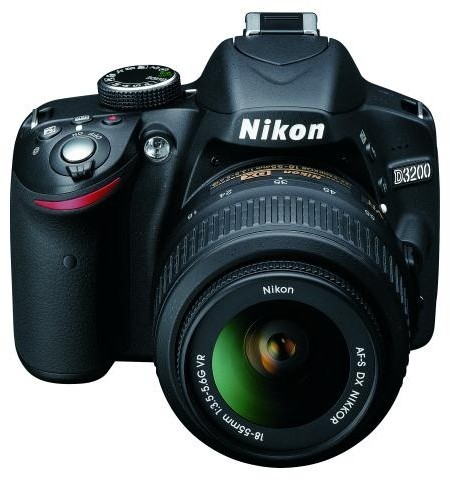 Nikon D3200 + AF-S DX NIKKOR 18-55mm f/3.5-5.6G VR + AF-S DX 55