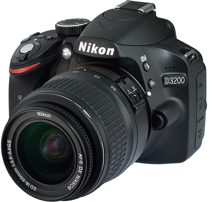 Nikon D3200 + AF-S DX NIKKOR 18-55mm f/3.5-5.6G VR + AF-S DX 55