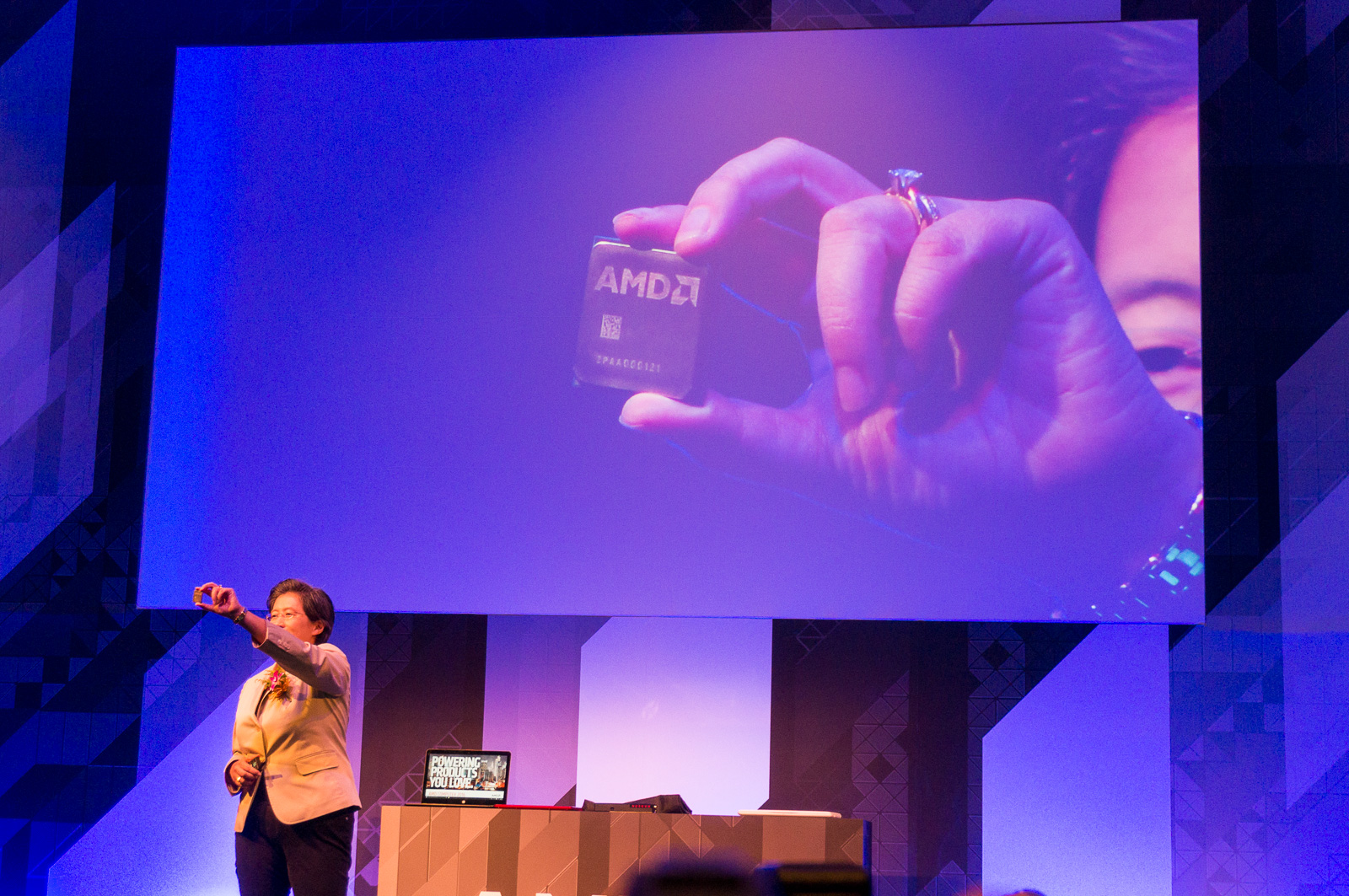 AMD kondigt Bristol- en Stoney Ridge-apu's officieel aan - Tweakers