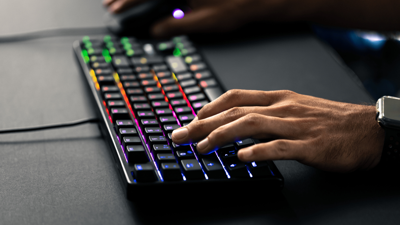 CHERRY G80-3000, internationale indeling, QWERTY-toetsenbord, bedraad toetsenbord, mechanisch toetsenbord, CHERRY MX BROWN SWITCHES, zwart