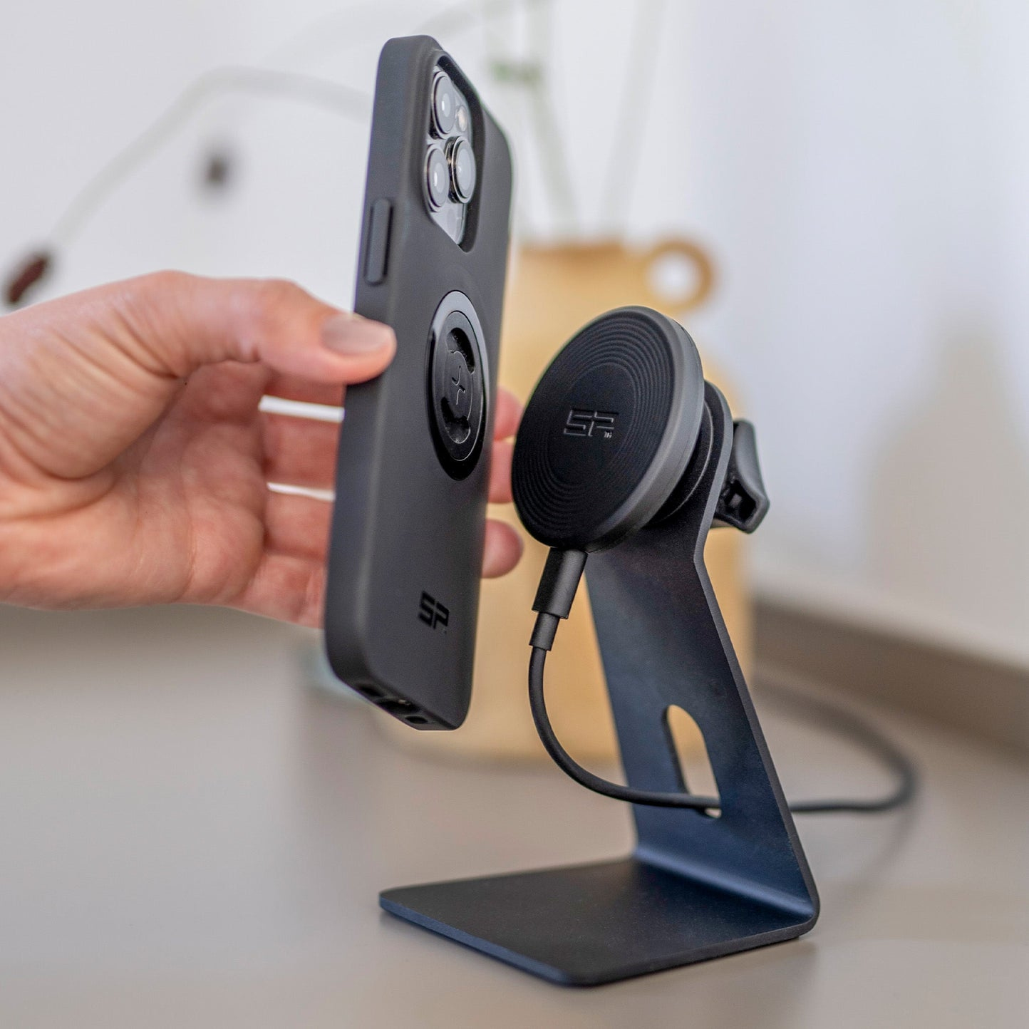 SP Connect 52644 (iPhone 14) Zwart: beste prijzen, echte reviews 