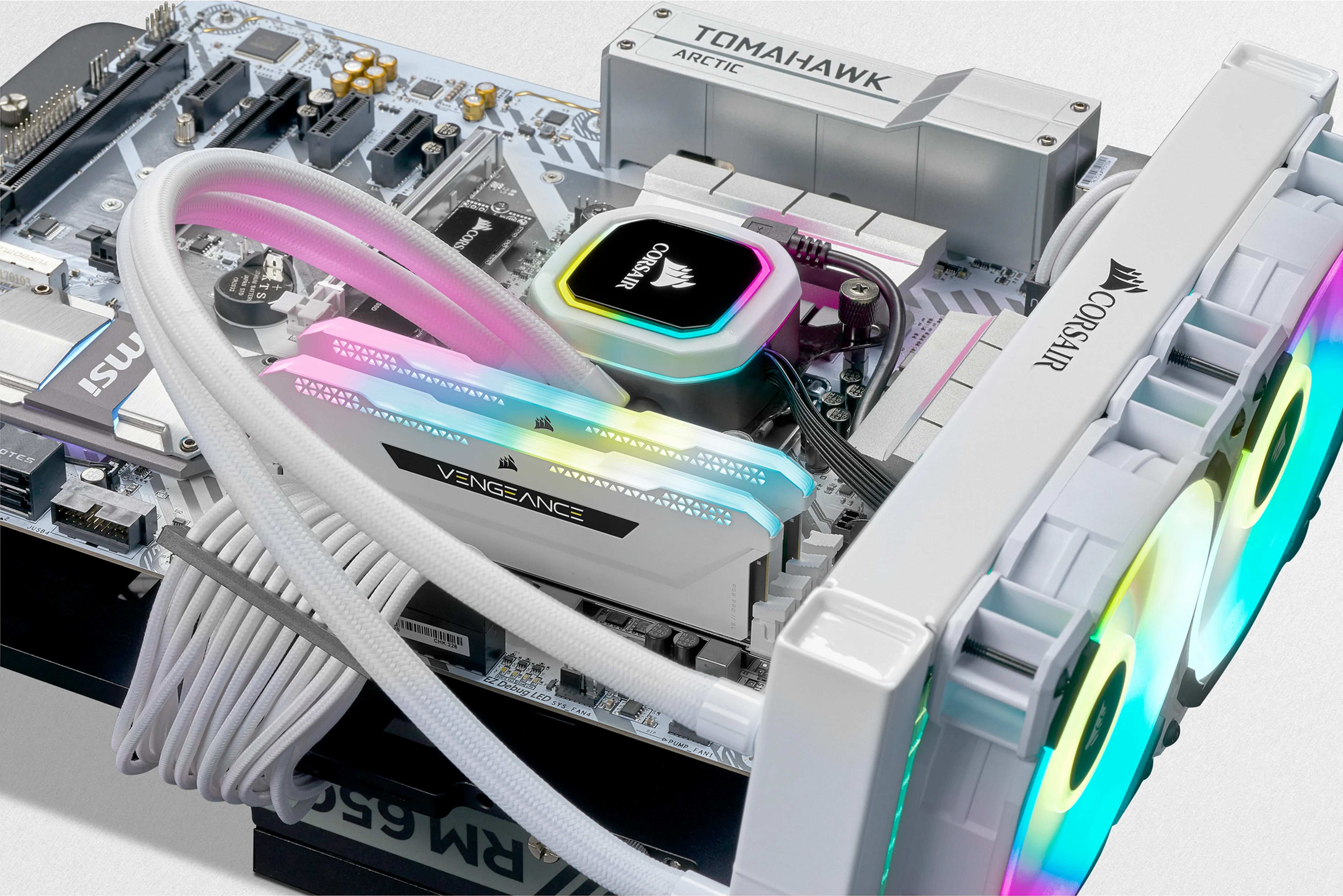 Corsair Vengeance RGB Pro SL CMH32GX4M2D3600C18W: beste prijs