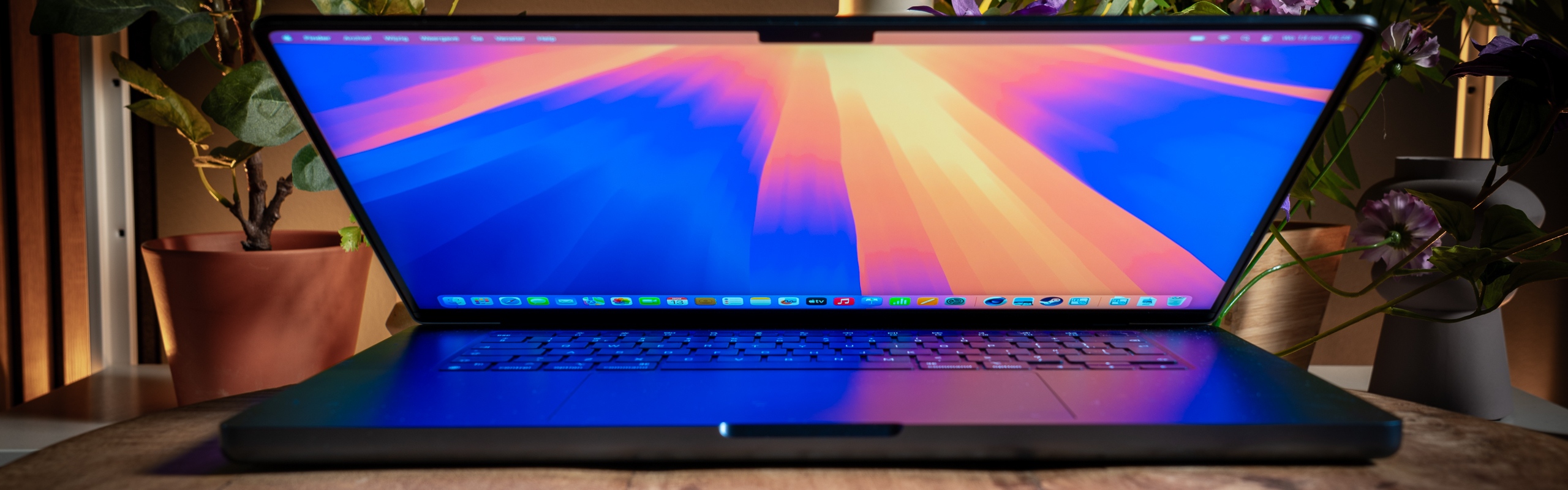 Apple MacBook Pro M4 Review - Tweakers