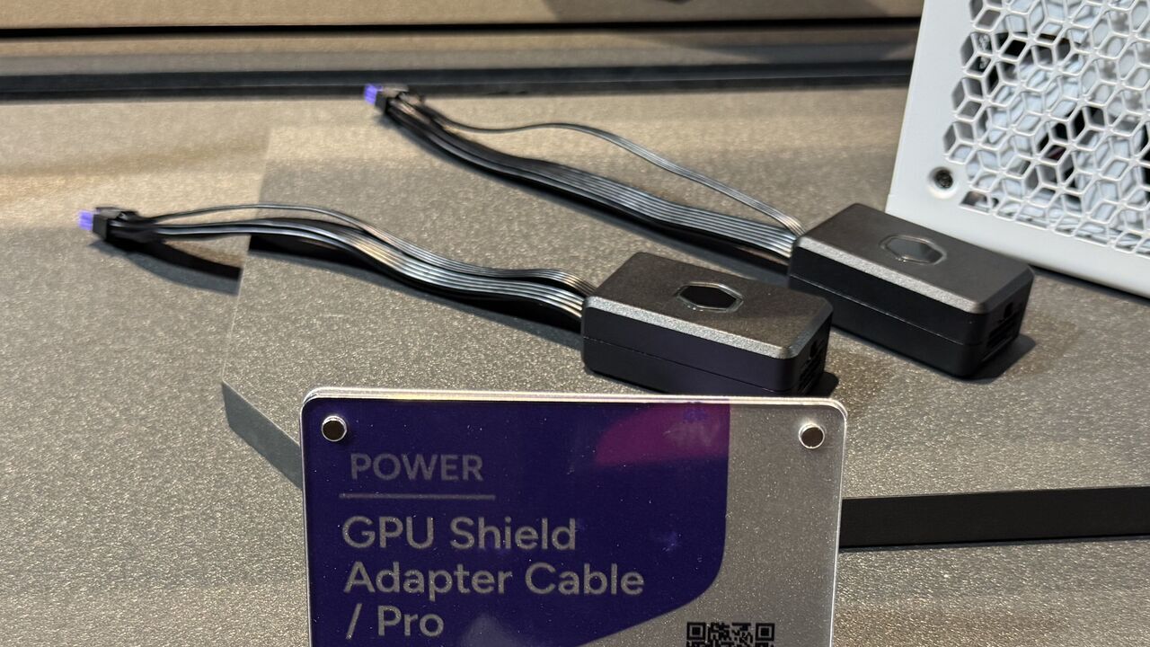 .Geek - CM's Shield Adapter waarschuwt met buzzer en rgb tegen afbrandende RTX-gpu's
