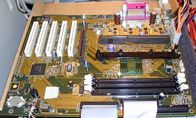 Digicom Pro 2000 Athlon mobo