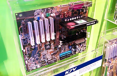 CeBIT 2000: Asus K7V