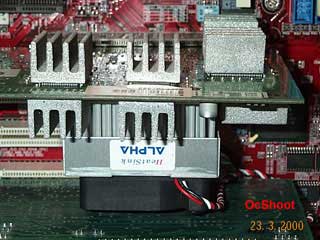 GeForce met heatsinks op het geheugen