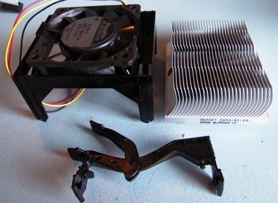 Preproduction Intel heatsink fan combo