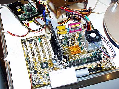 Gigabyte GA-7DX (groot)