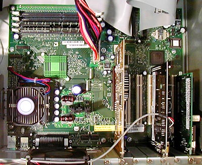 AMD Corona EVT8 reference board met 760 chipset (systeem van boven)