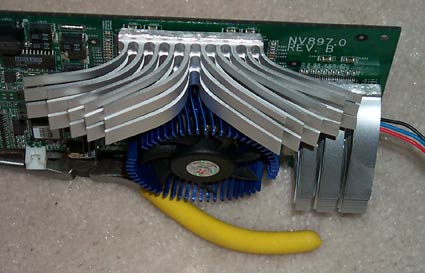 Modified GlobalWin FDP-32 heatsink op GeForce2