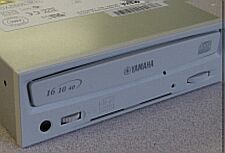 Yamaha CRW2100EZ 