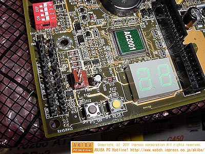 Abit TH7 - debugging LED (groot)