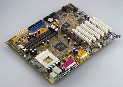 Asus A7N266 moederboerd