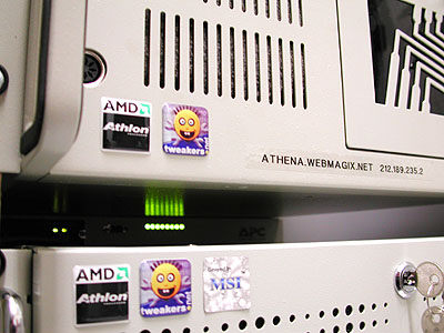TrueServer verhuizing 2: APC Masterswitch LEDjes tussen Athena en Arshia