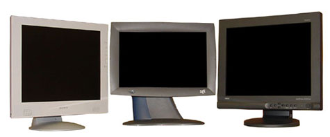 Drie LCD's: de Sony SDM-M81, de SGI 1600SW en de NEC 1830