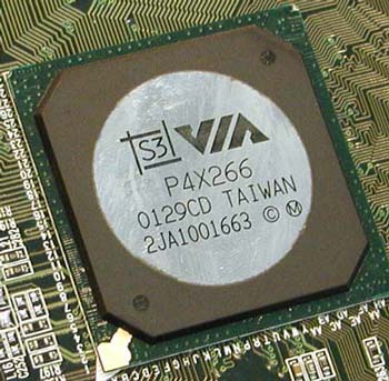 VIA P4X266 chipset met S3 logo