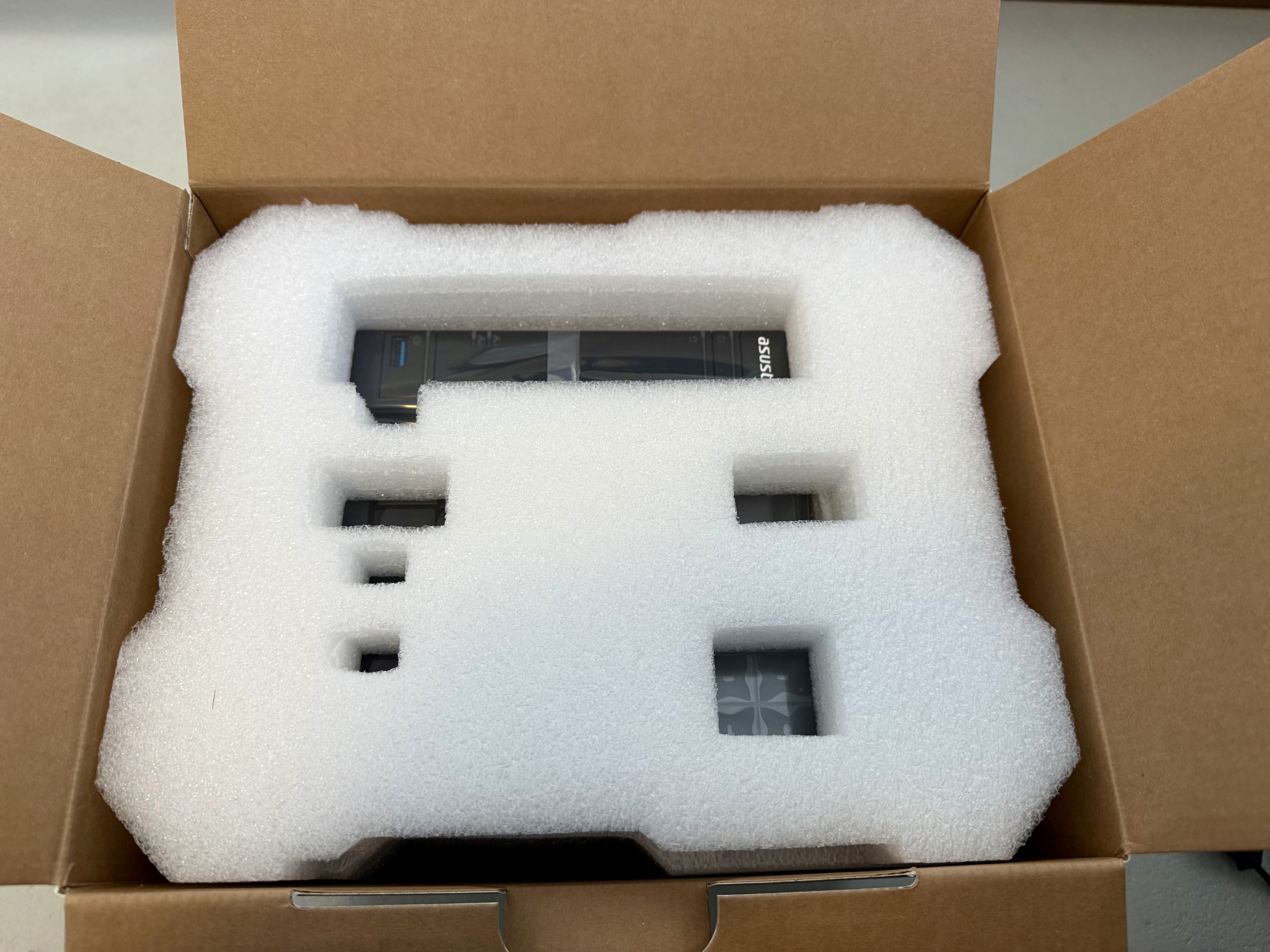 Afbeeldingslocatie: https://tweakers.net/fotoalbum/image/8ENtAR05eSDGZdCQDYk0dZQe.jpg