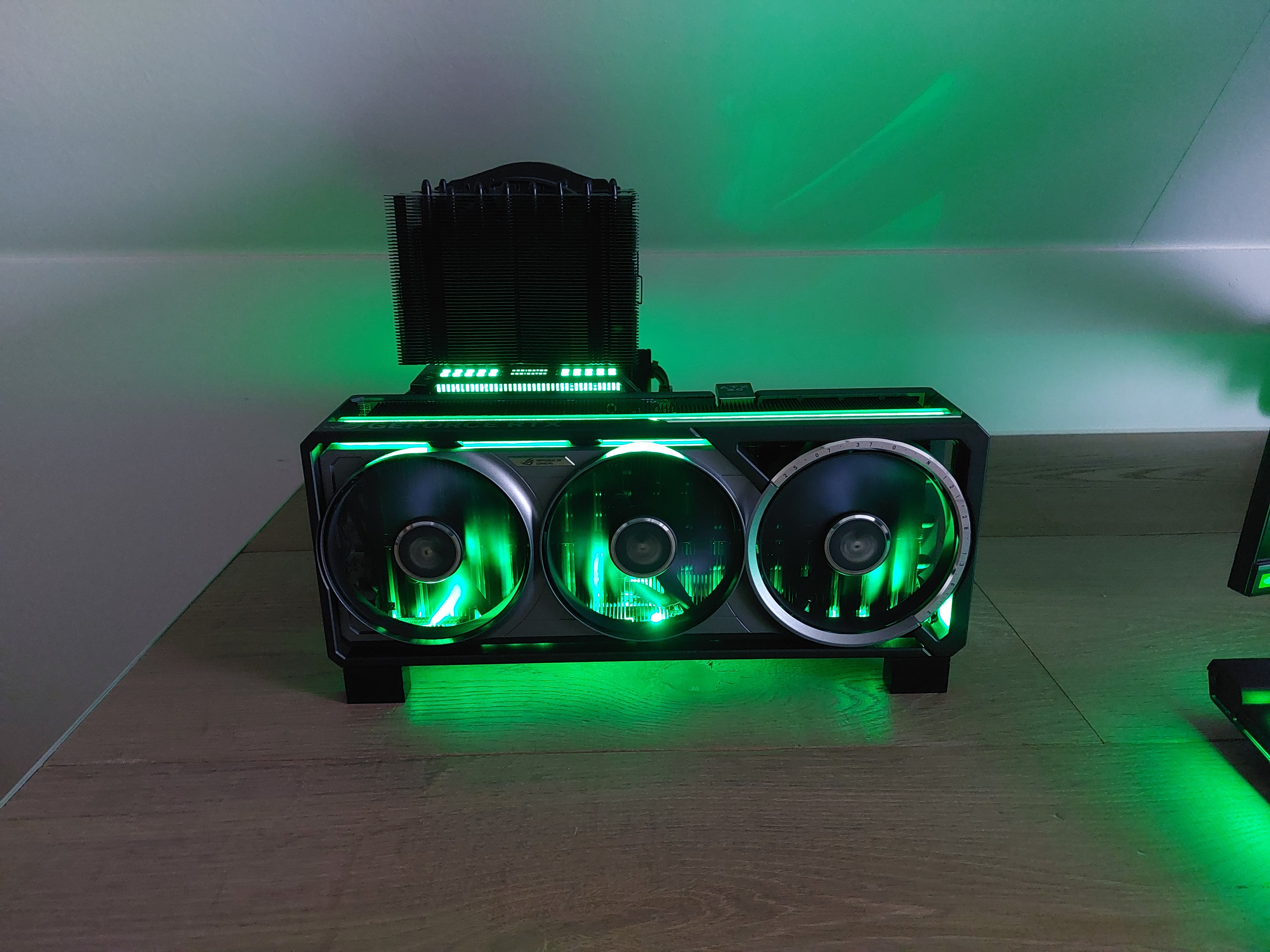 Afbeeldingslocatie: https://tweakers.net/fotoalbum/image/ElOxae1R3O372Kck8uXJwN9R.jpg