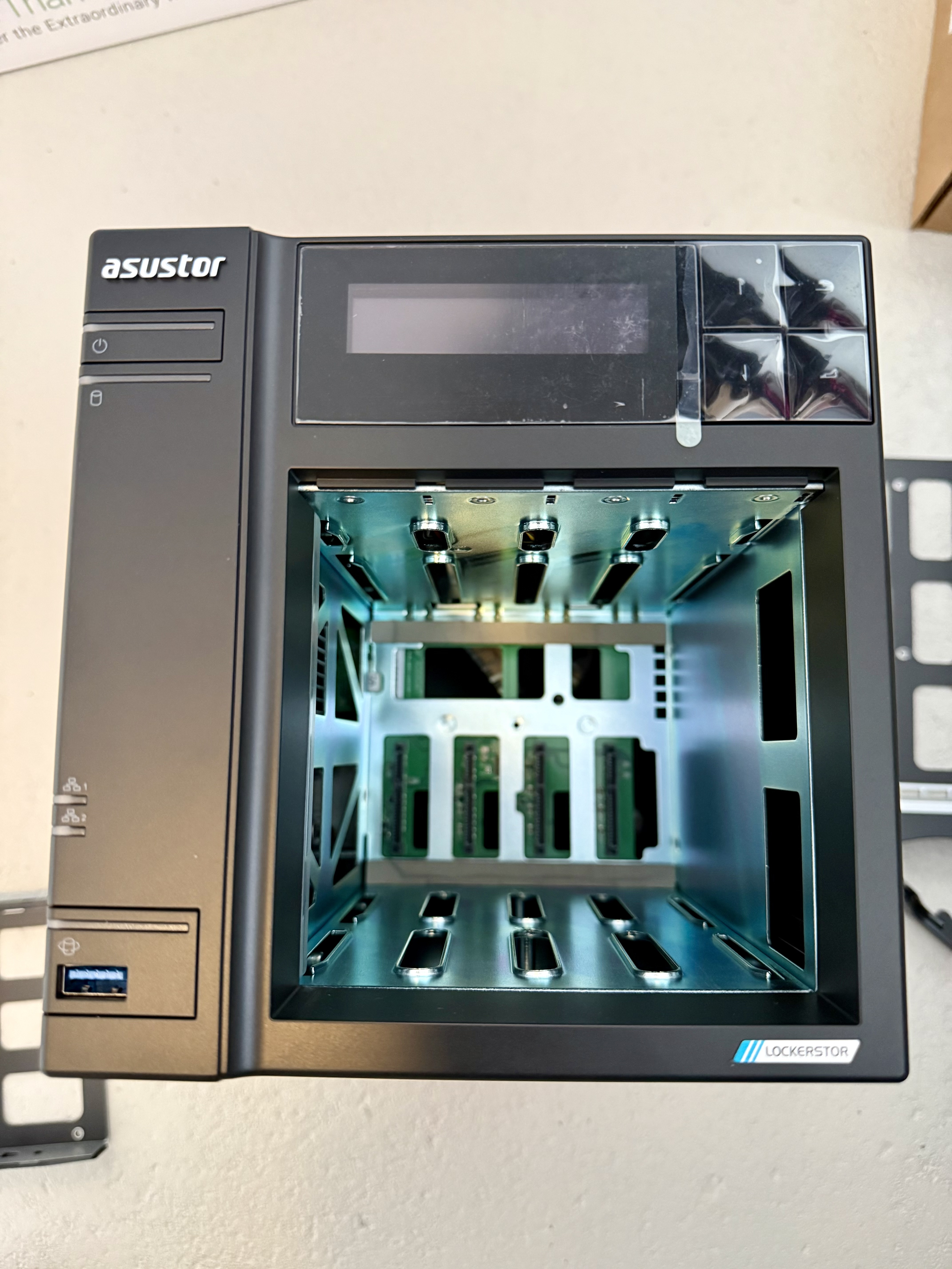 Afbeeldingslocatie: https://tweakers.net/fotoalbum/image/H48wG0my9sevS9BvbkckYHjJ.jpg