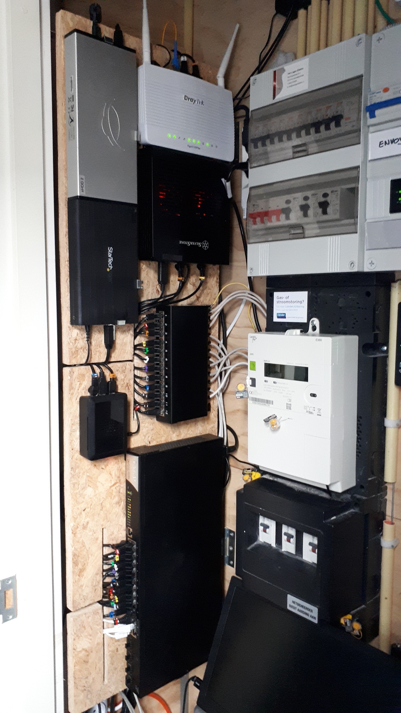 Afbeeldingslocatie: https://tweakers.net/fotoalbum/image/KNX5ULu0bTqZuQ4sBGsT0E29.jpg