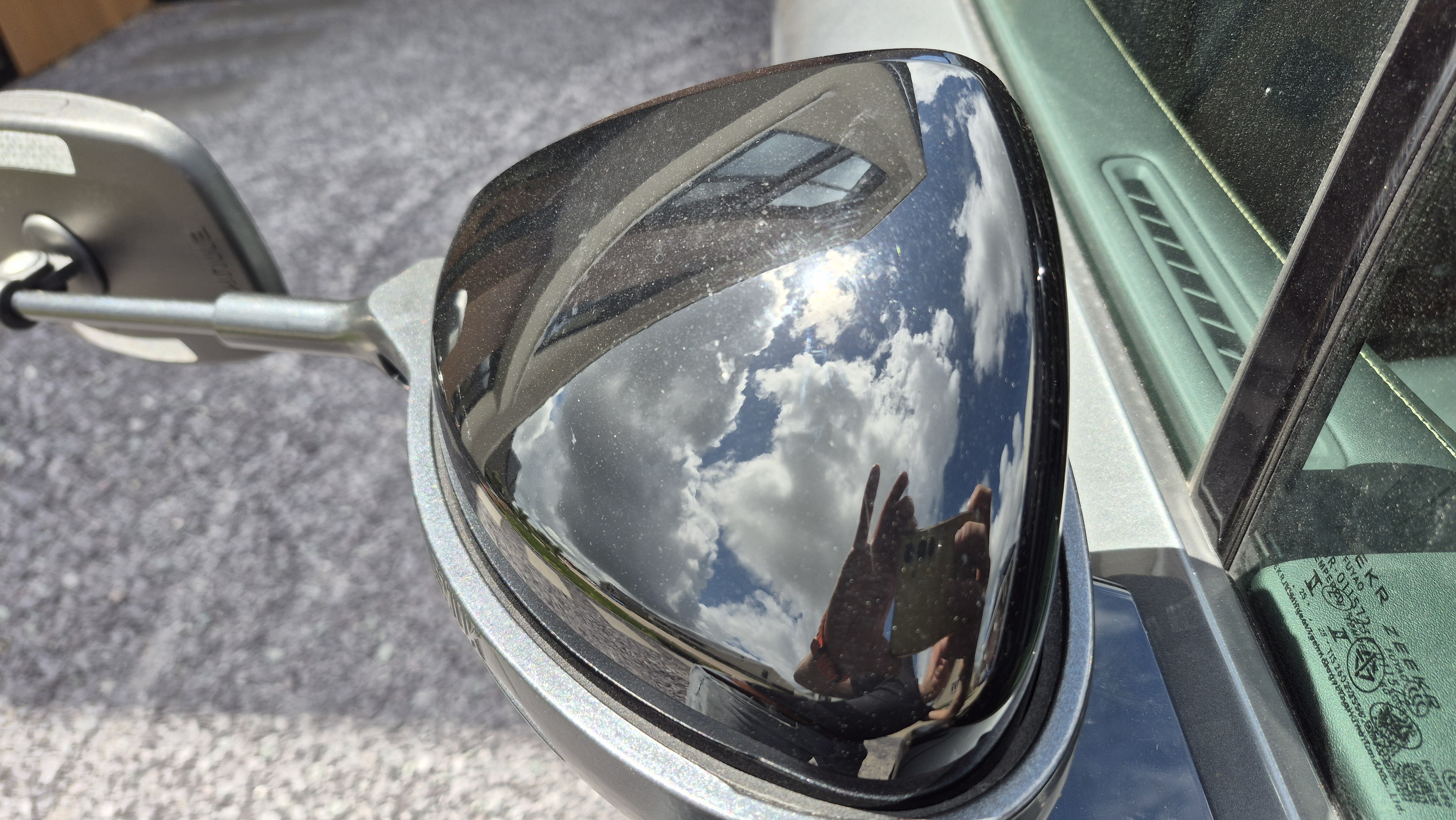 Afbeeldingslocatie: https://tweakers.net/fotoalbum/image/N5RHV2bpvVU0YhnGVmwMqQWp.jpg