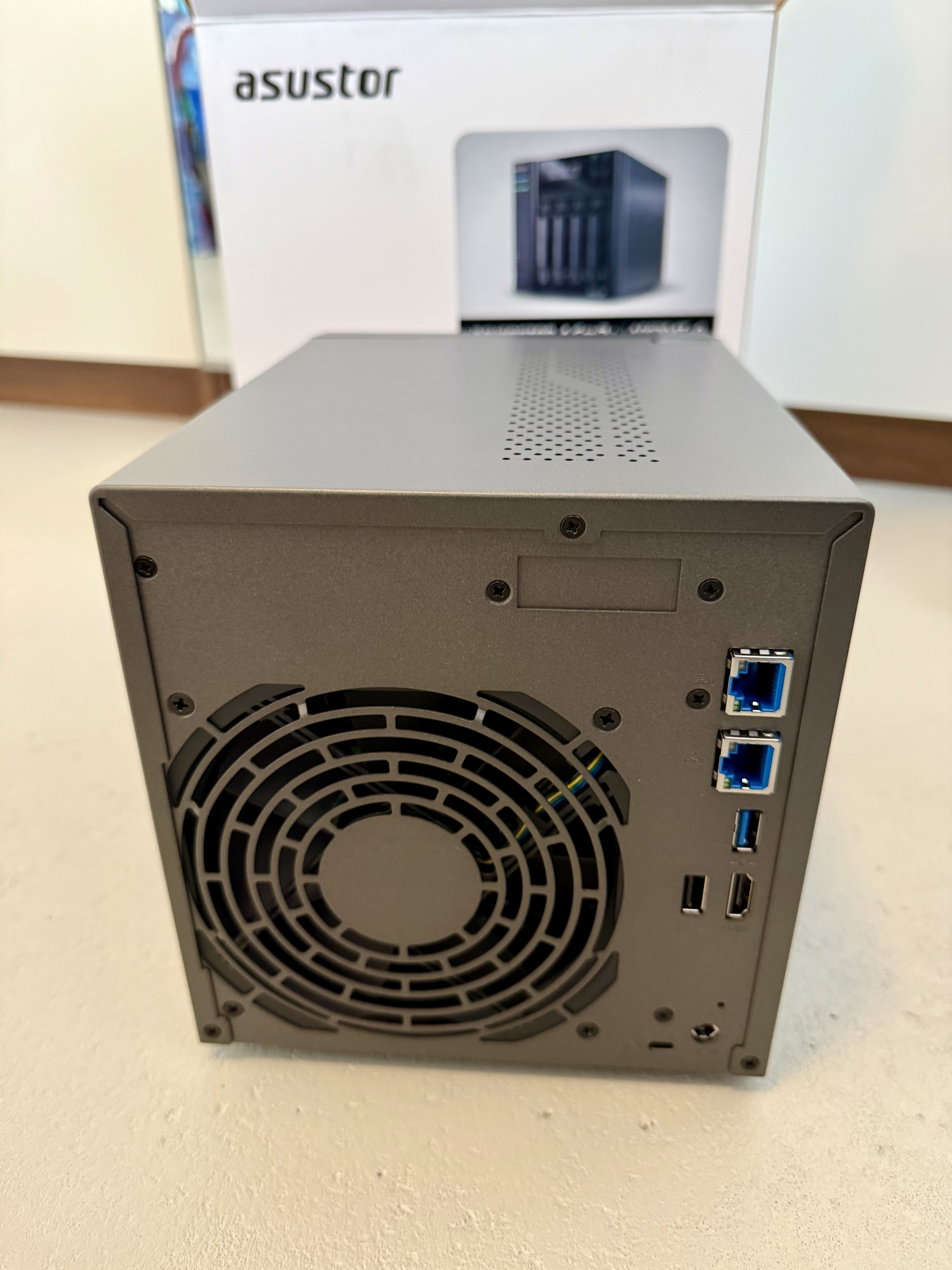 Afbeeldingslocatie: https://tweakers.net/fotoalbum/image/bNslNZf3fozYflspheTHTtfs.jpg