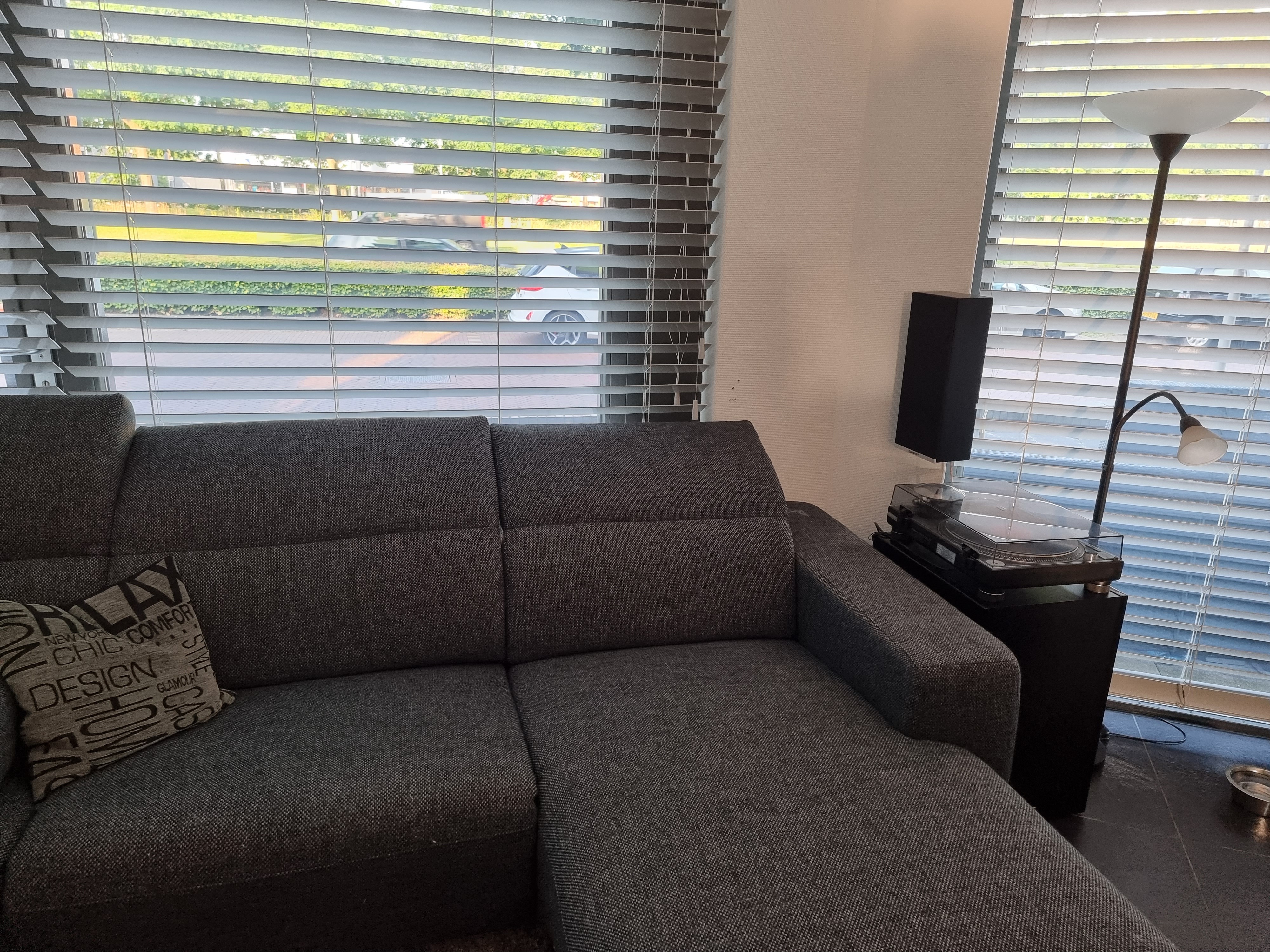 Afbeeldingslocatie: https://tweakers.net/fotoalbum/image/fF9XYYLHWILIRfTlIVWO92HT.jpg