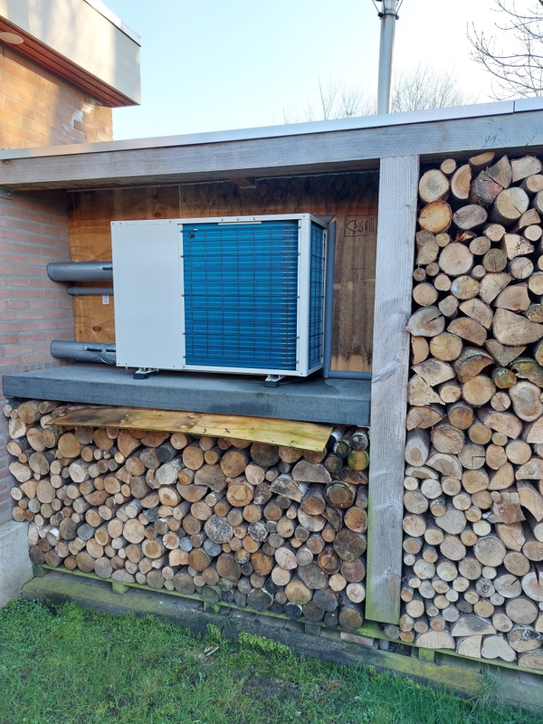 Afbeeldingslocatie: https://tweakers.net/i/-CPJ-aoUx6BJjNTNMjeIXfrL4F8=/x800/filters:strip_icc():strip_exif()/f/image/7X9WCoZ9KD3txASGLrol7gxv.jpg?f=fotoalbum_large