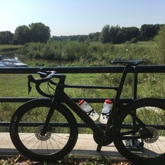 Afbeeldingslocatie: https://tweakers.net/i/-H1TxgCP-O3PpjfLykacUOPcERg=/232x232/filters:strip_icc():strip_exif()/f/image/55NqGv4WDkzN4yy2o2pNokAm.jpg?f=fotoalbum_tile