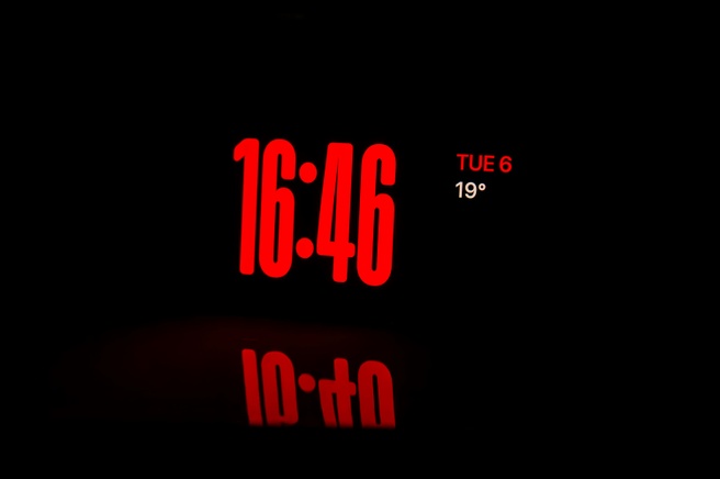 iOS 17 nachtklokje