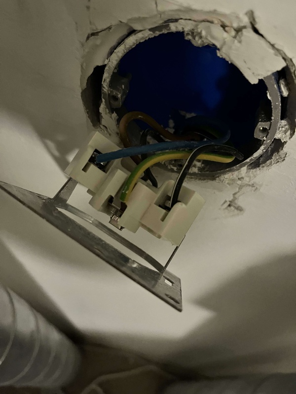 Afbeeldingslocatie: https://tweakers.net/i/-TMH8wU3QUzSJJTtFCdcCeKPH-0=/x800/filters:strip_icc():strip_exif()/f/image/7yCM6C5X5qN3Rnx5ix9RplXv.jpg?f=fotoalbum_large