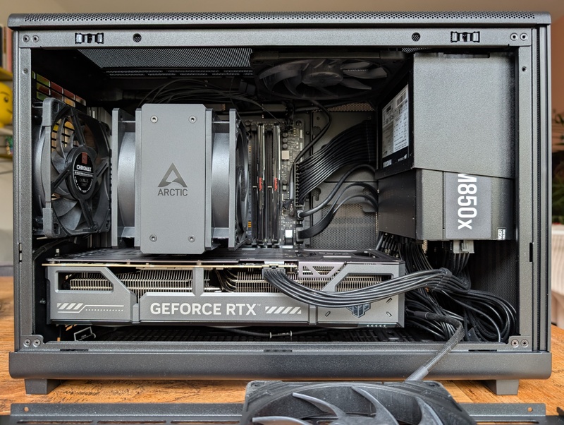 Afbeeldingslocatie: https://tweakers.net/i/-TwZ0yVPuAFSFis2wfiq2Qy46oE=/800x/filters:strip_icc():strip_exif()/f/image/TKS5E1F0xiIYs1iFjO802hmv.jpg?f=fotoalbum_large