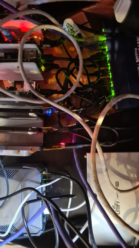 Afbeeldingslocatie: https://tweakers.net/i/-U5vrbjP3hHx006ql2dIlsKU8Bg=/x800/filters:strip_icc():strip_exif()/f/image/hahSksq65469Rml11Ry1Zphy.jpg?f=fotoalbum_large
