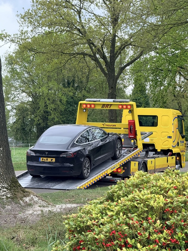 Afbeeldingslocatie: https://tweakers.net/i/-VltKYq2iWc-F1NLzZG15gpfWzY=/x800/filters:strip_icc():strip_exif()/f/image/jzuuQqG9W4U97wqeZvUfKMMu.jpg?f=fotoalbum_large