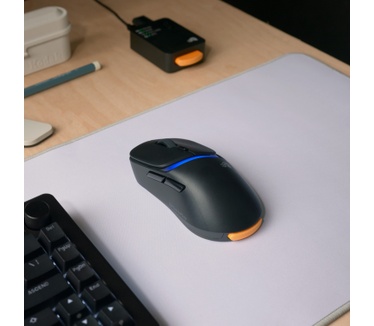 Glorious Glorious Gaming - draadloze gamingmuis Model D3 - Uitwisselbaar InfinitePlay-batterijsysteem, 8k polling, 130M click optische schakelaars, licht gewicht van 69 g, 30K DPI optische sensor, RGB - Zwart