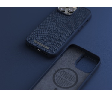 Njord byElements Salmon Leather Magsafe