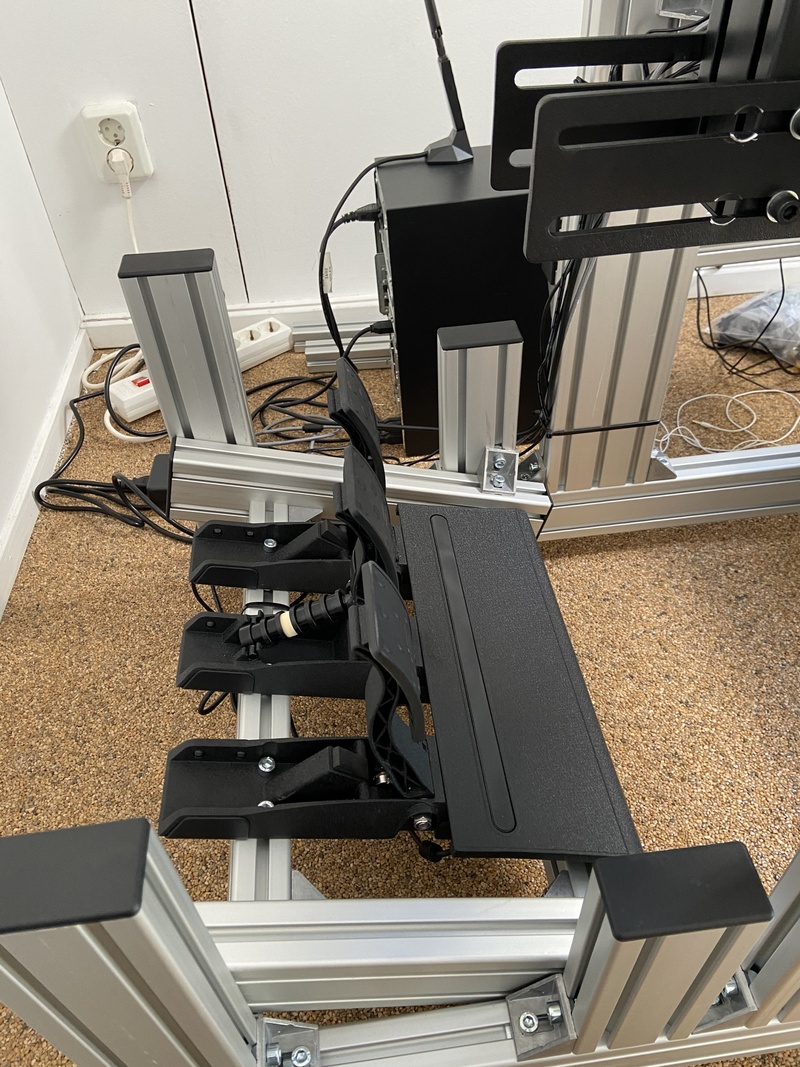 Afbeeldingslocatie: https://tweakers.net/i/-d3vTwEqWf_PyPePdIgAp27uf0k=/800x/filters:strip_icc():strip_exif()/f/image/njTW7eYyEKrMwTM7zYEthA1e.jpg?f=fotoalbum_large